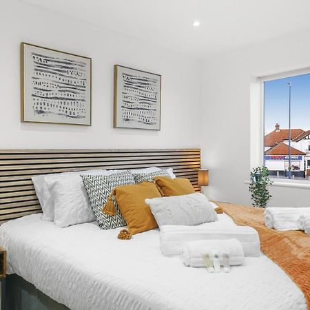Modern Bungalow In Maidstone Sleeps 5 With Free Parking Exterior photo