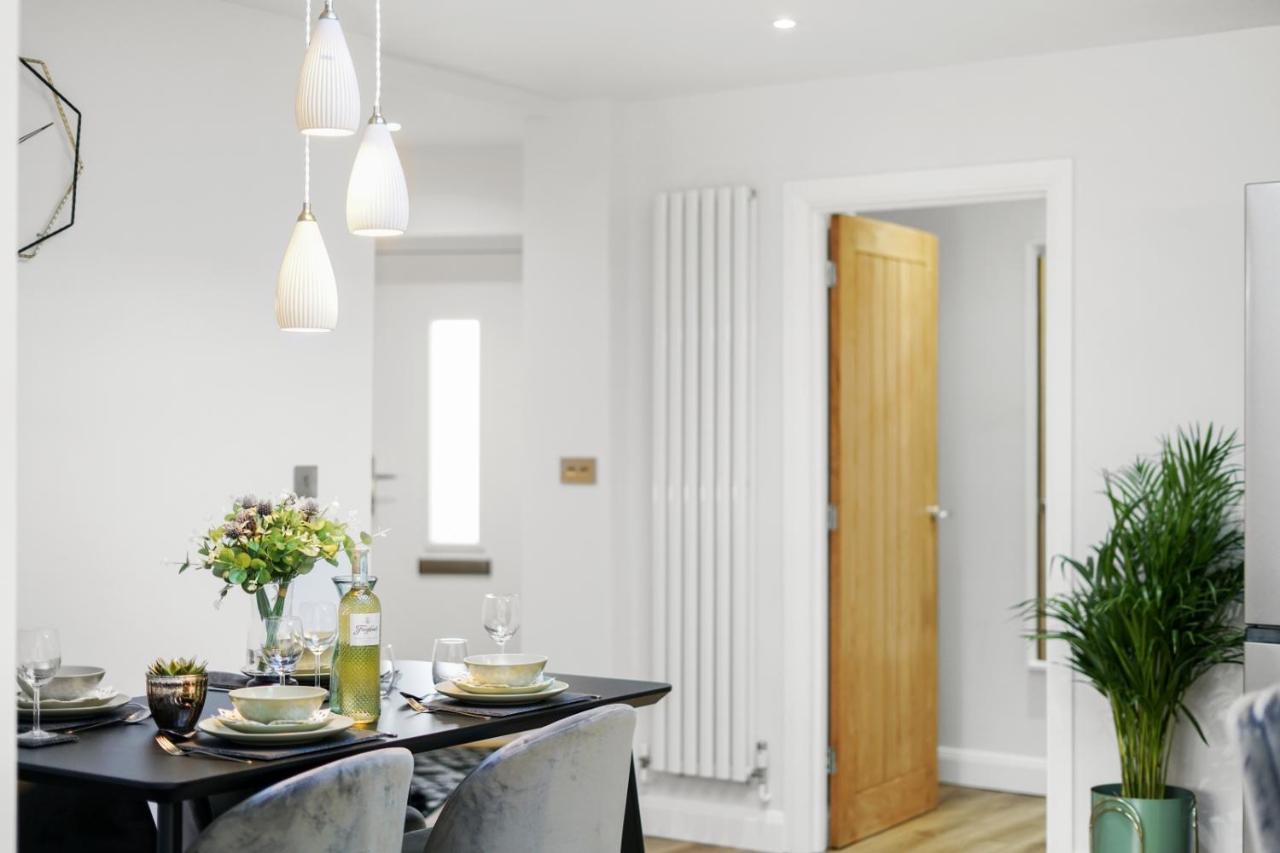 Modern Bungalow In Maidstone Sleeps 5 With Free Parking Exterior photo