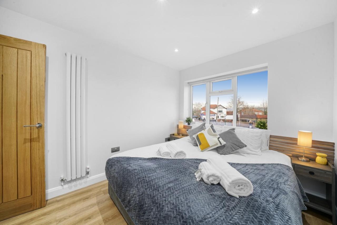 Modern Bungalow In Maidstone Sleeps 5 With Free Parking Exterior photo