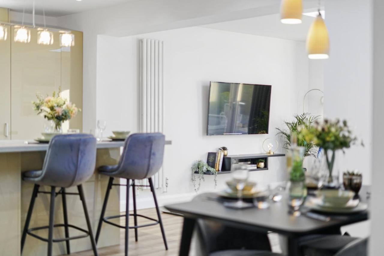 Modern Bungalow In Maidstone Sleeps 5 With Free Parking Exterior photo